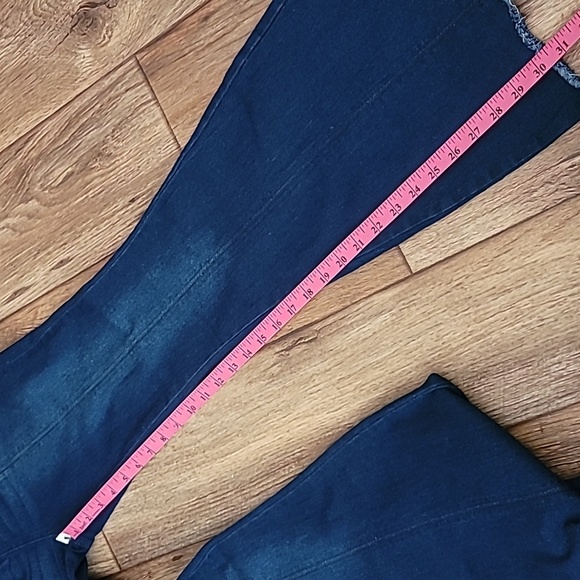 No boundaries Super High Rise Flare Jeans Woman Size M 7-9 - Picture 5 of 8